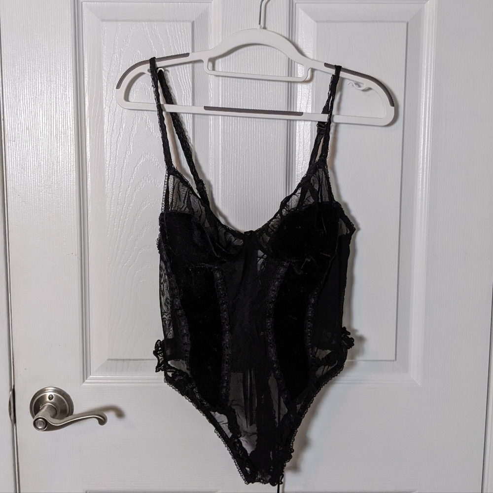 Frilly Velvet and Lace Sexy Strappy Lace-Up Lingerie Body Suit Black Size‎ S/M